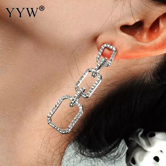 Earrings - Picture 2 of 3